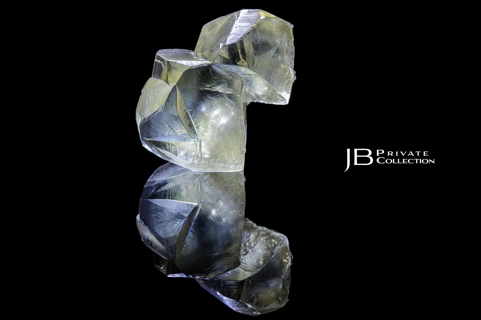 Calcite by Camarda Visual Studio - Minerals Photography