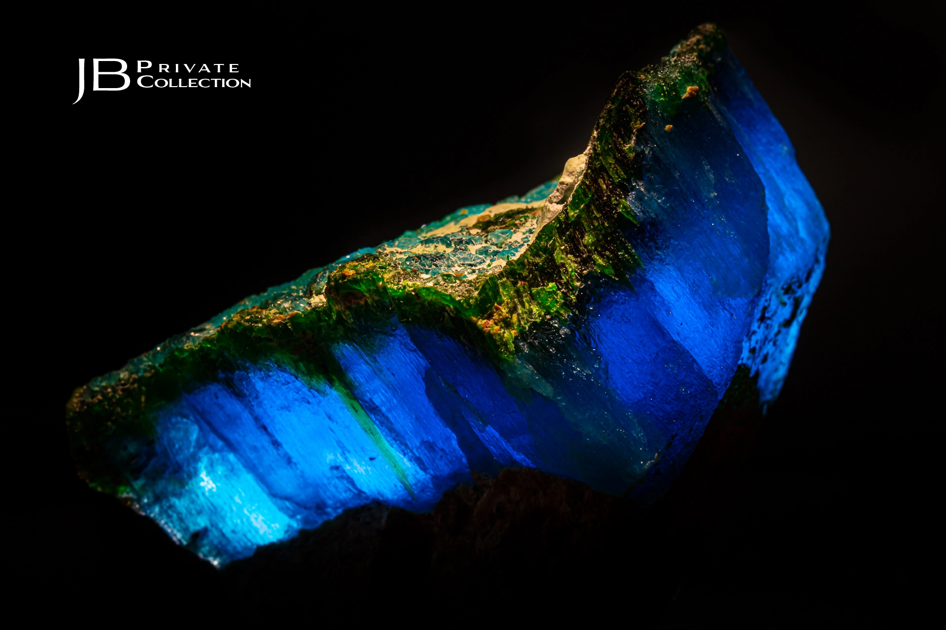 Krohnkite & Natrochalcite by Camarda Visual Studio - Minerals Photography