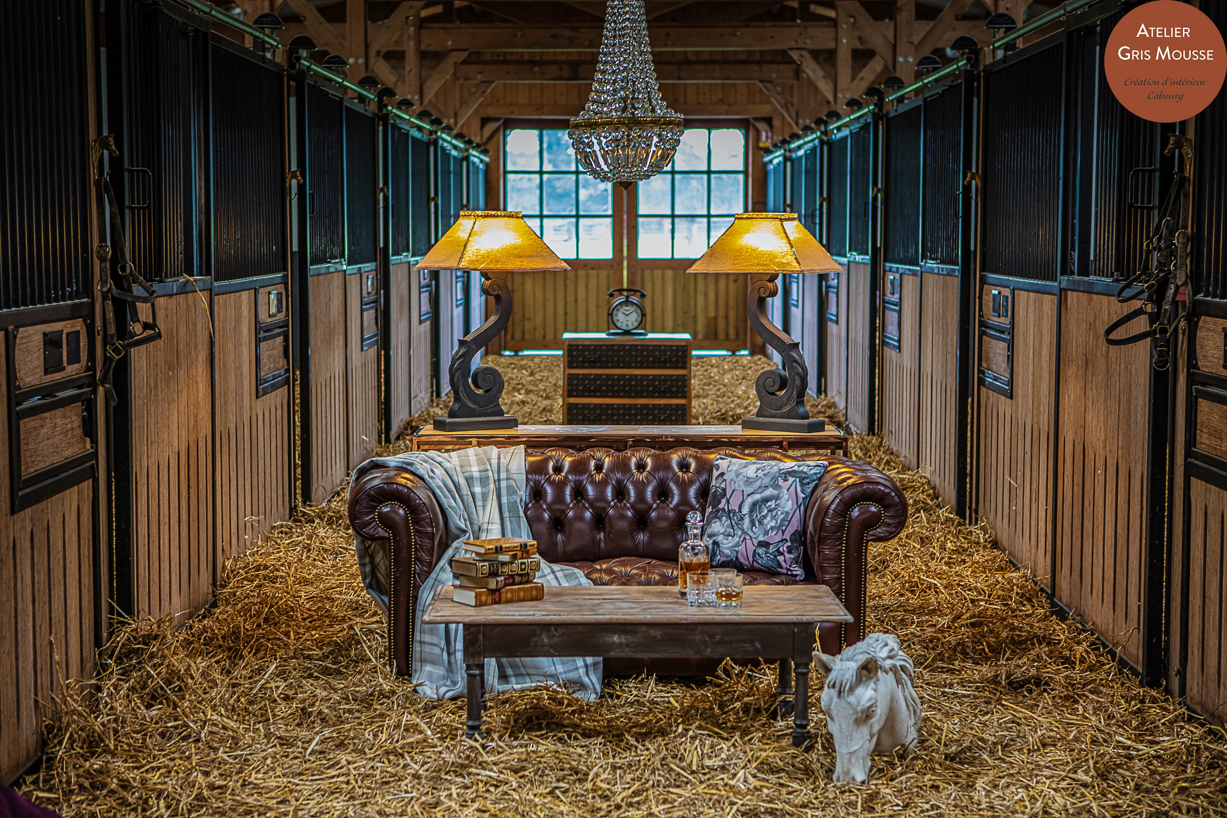 Luxury living room staged in a horse stable – photographed for Atelier Gris Mousse by a visual communication agency in Connecticut