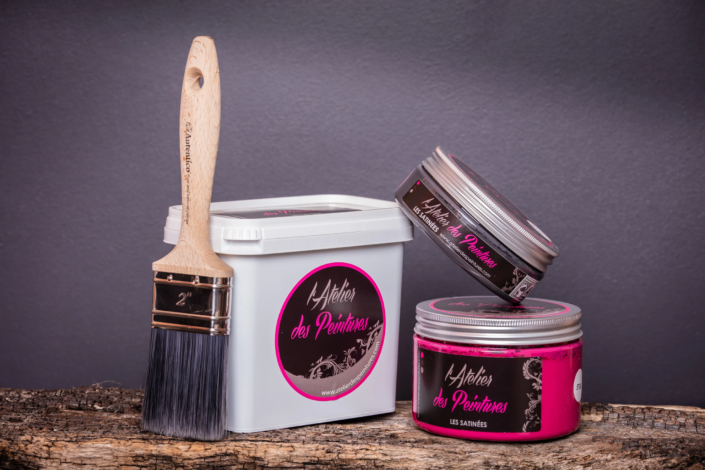 Atelier des Peintures satin finish products and brush – creative visual identity for interior design