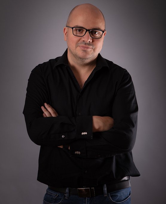 Portrait of Charles Camarda, visual communication consultant based in Connecticut